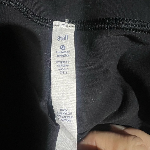 Lululemon black Tall groove 8 - Picture 2 of 3